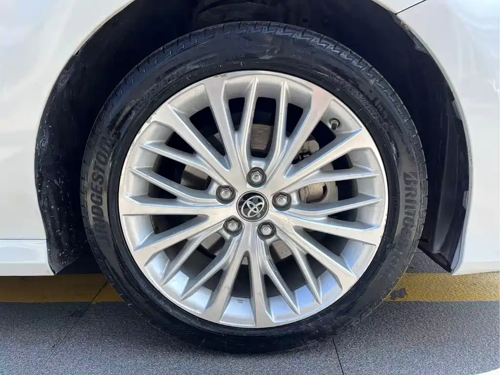 Toyota Camry 2019 2.5G Luxury VI