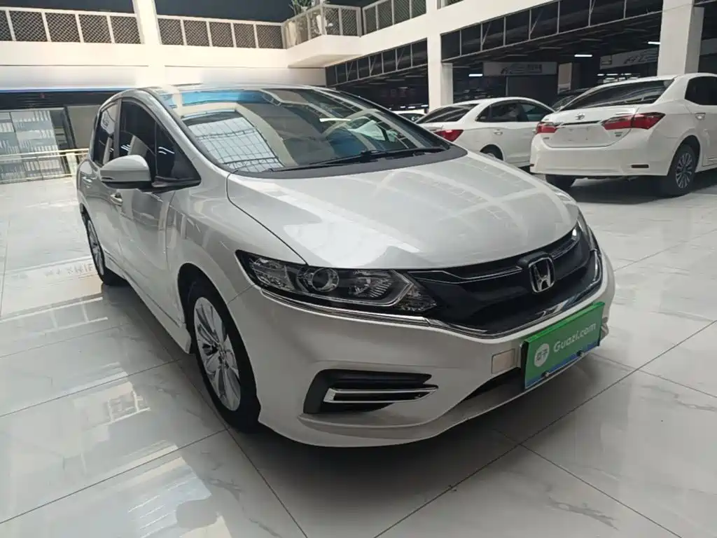 Honda Jade 2017 1.8L AT Comfort 5 мест