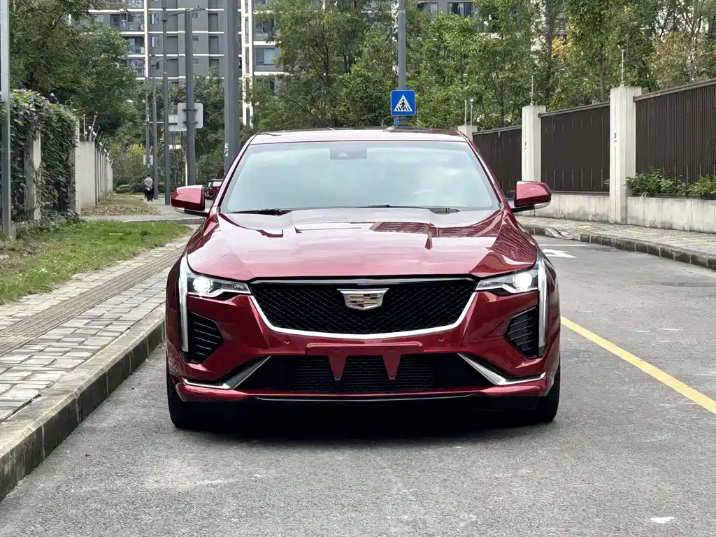 CADILLAC CT4