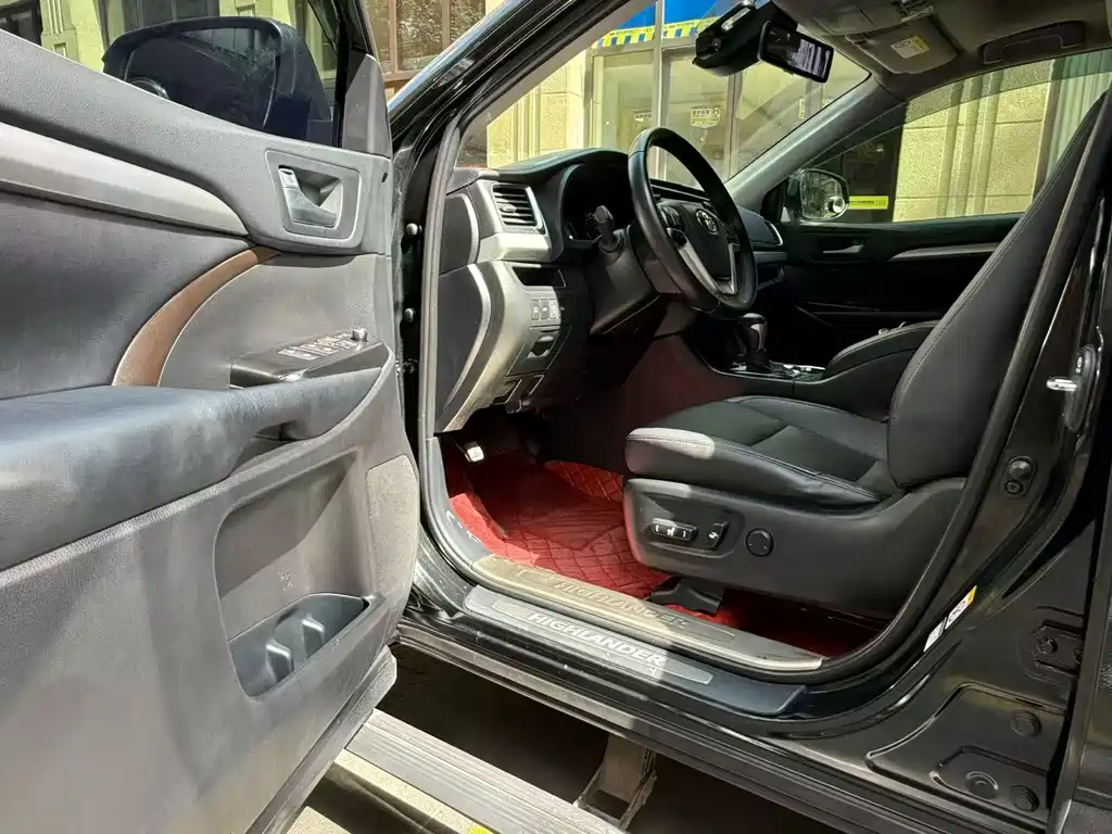Toyota Highlander — миниатюра 4