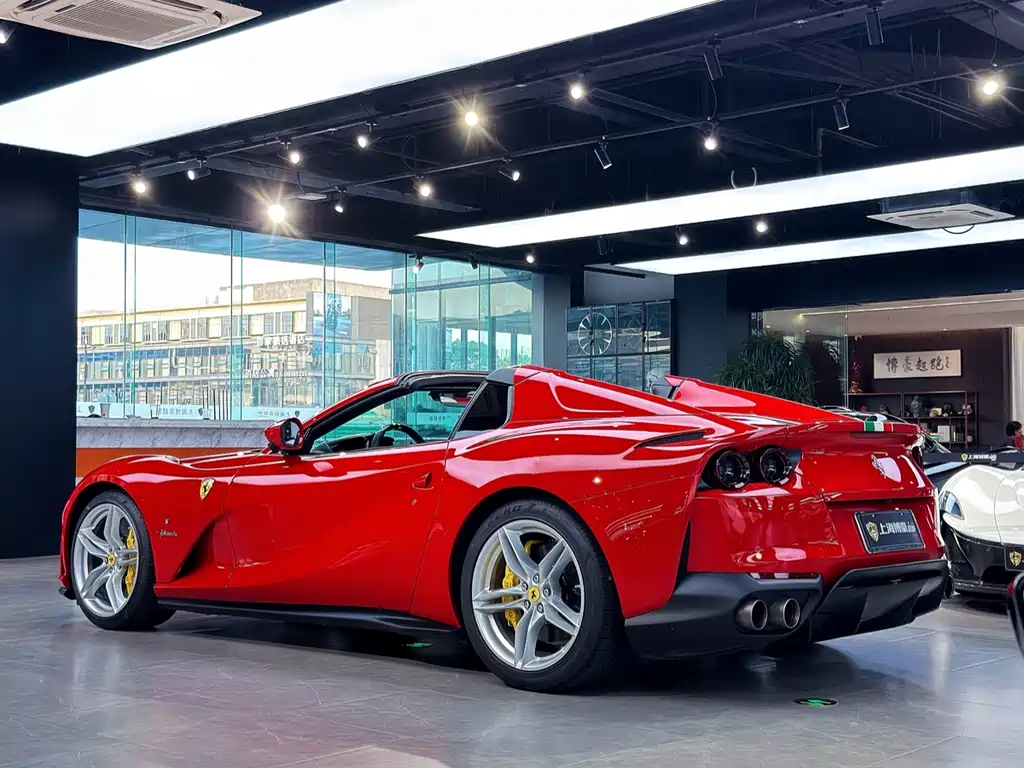 Ferrari 812 2020 6.5L GTS