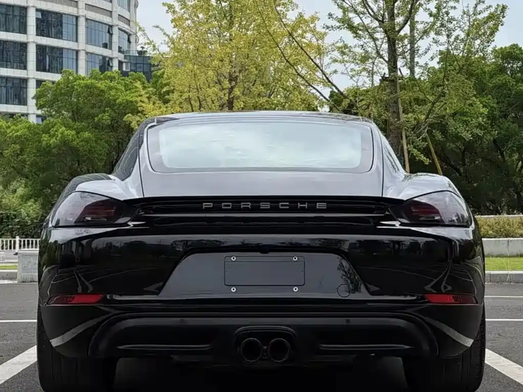 Porsche 718 2018 Cayman 2.0T