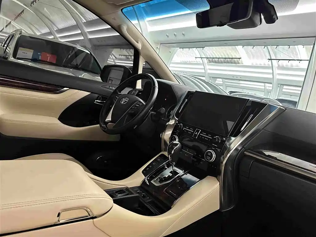 Toyota Alphard — фотографии объявления, Фото 27