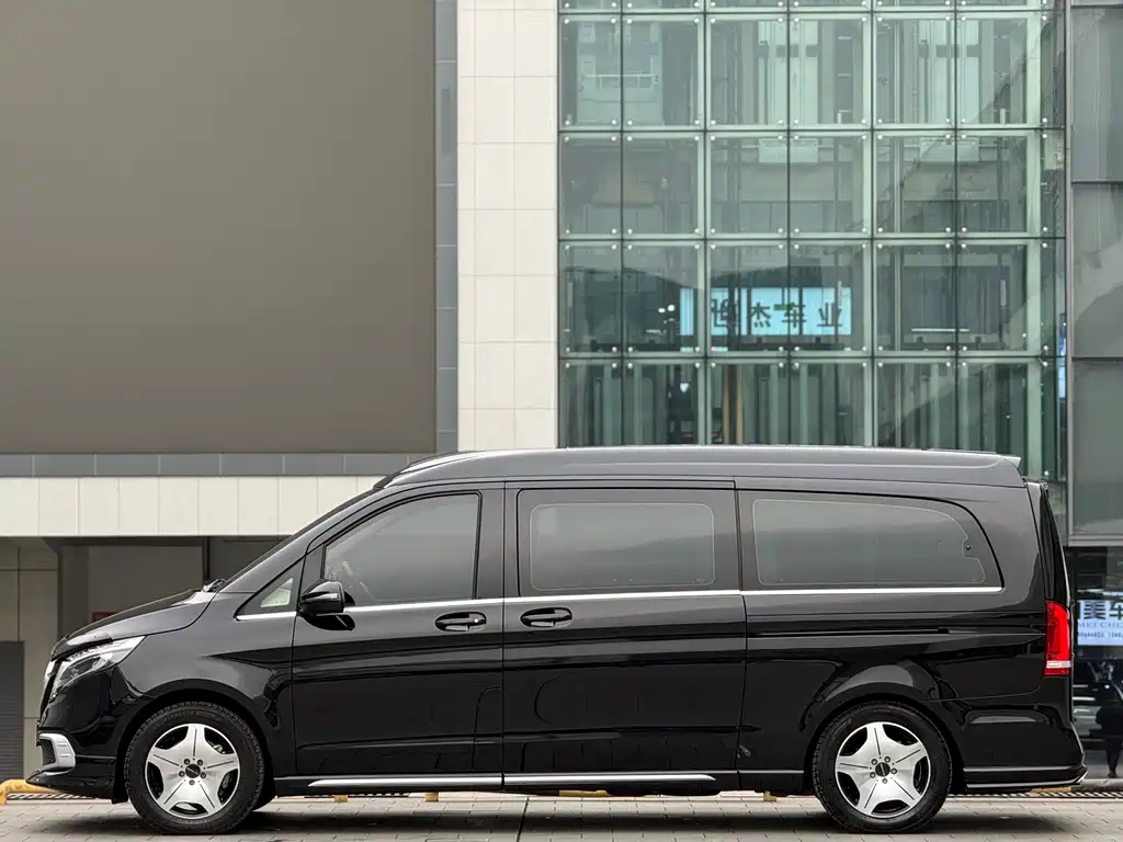 MERCEDES-BENZ V CLASS