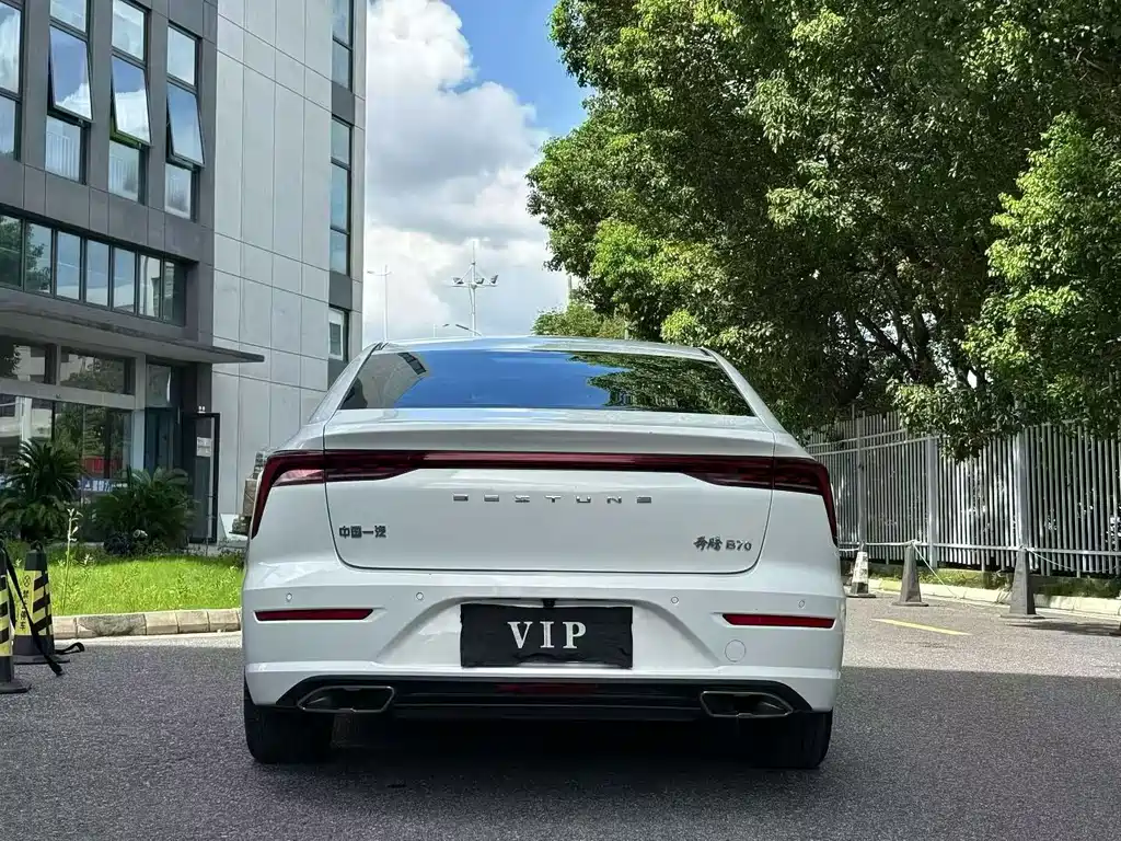 Bestune B70 1.5T Auto 15th Anniversary Commemorative Edition, фото 5