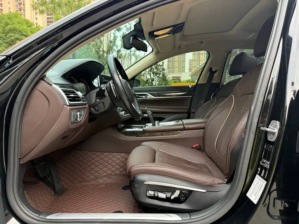 BMW 7 Series 7 2016 740Li Lead