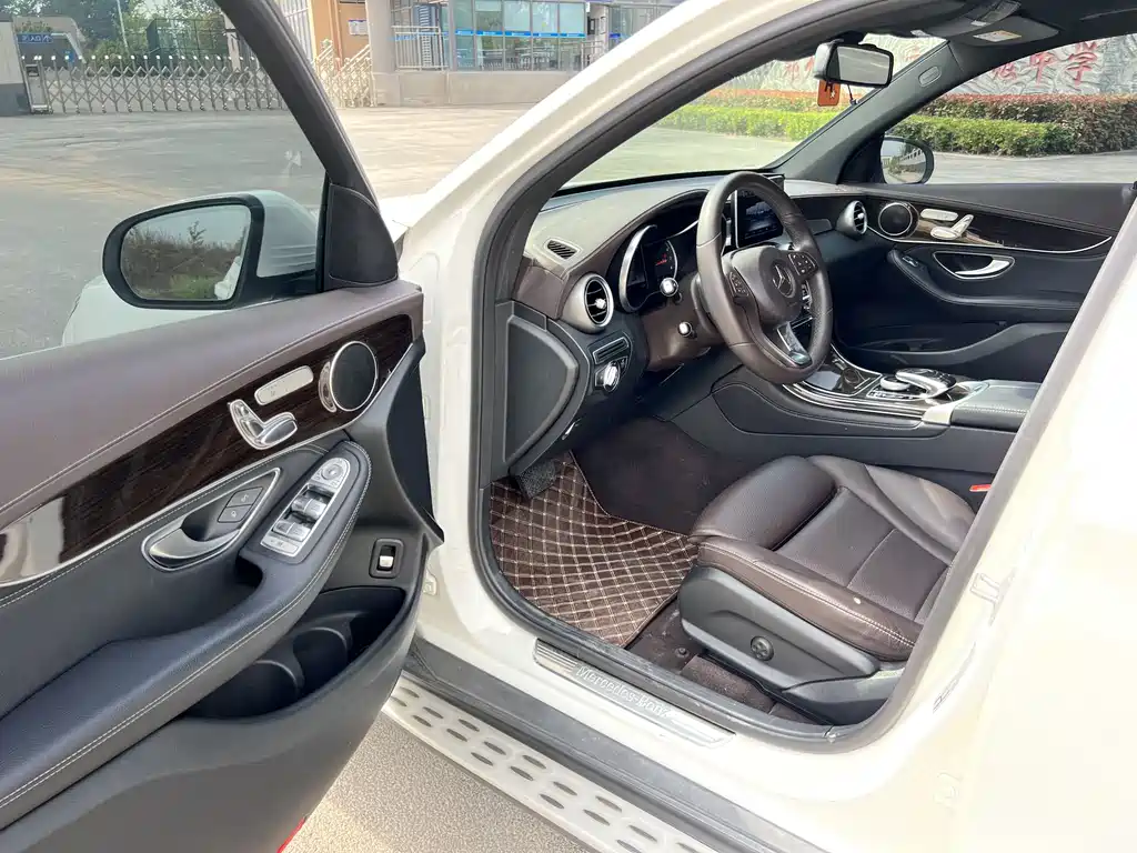 Mercedes-Benz GLC 2018 GLC 260 4MATIC
