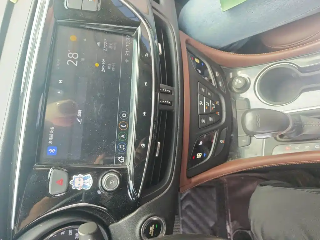 Buick Envision Plus — миниатюра 6
