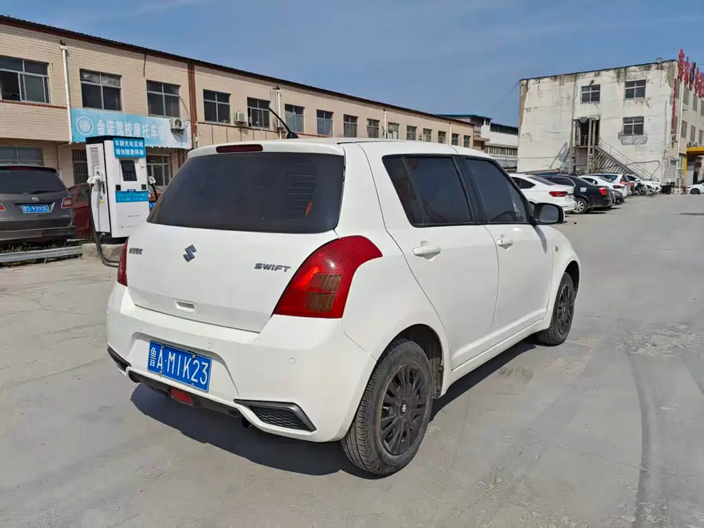Suzuki Swift 1.3L Manual Standard Type, фото 6