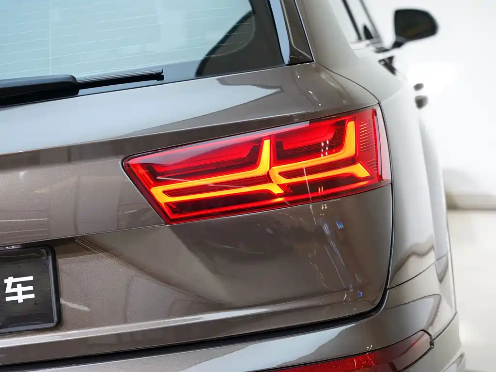 Audi Q7 2016 40 TFSI S line Sport