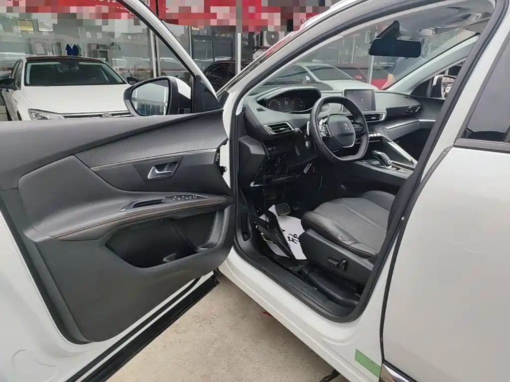 Peugeot 4008 — миниатюра 16