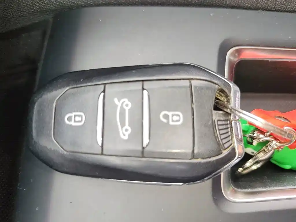 Peugeot 4008 — миниатюра 9