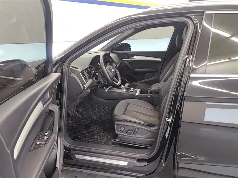 Audi Q5L 2020 40 TFSI