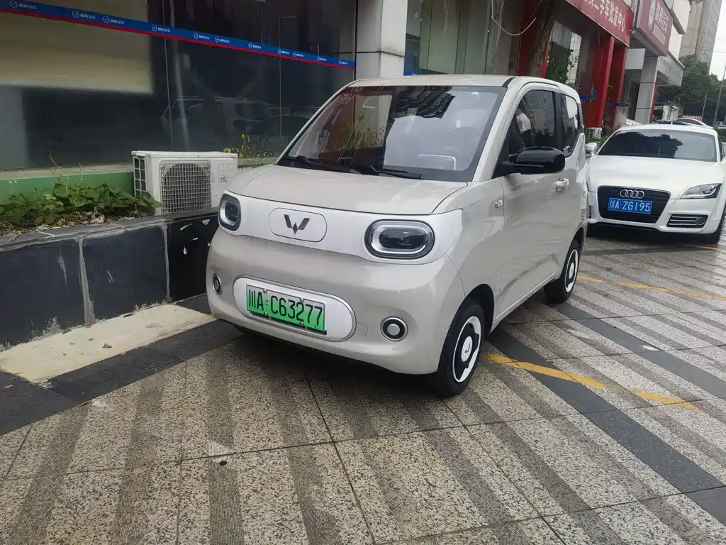 Wuling MINIEV