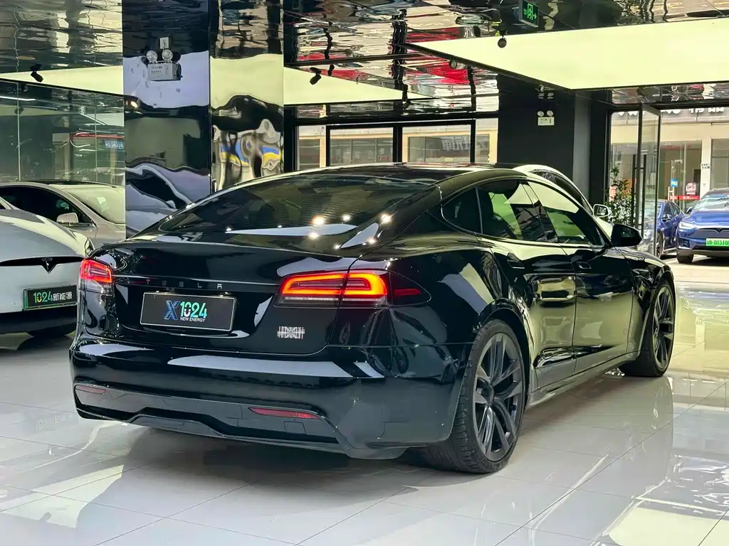 Tesla Model S — миниатюра 14