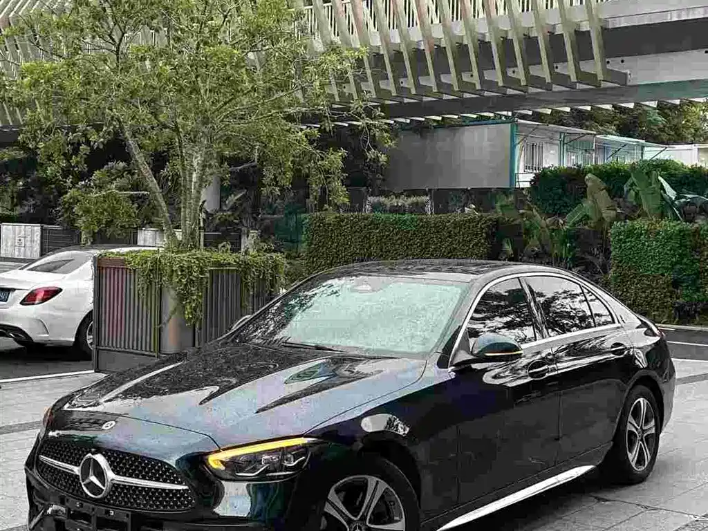 Mercedes-Benz C-Class — миниатюра 2