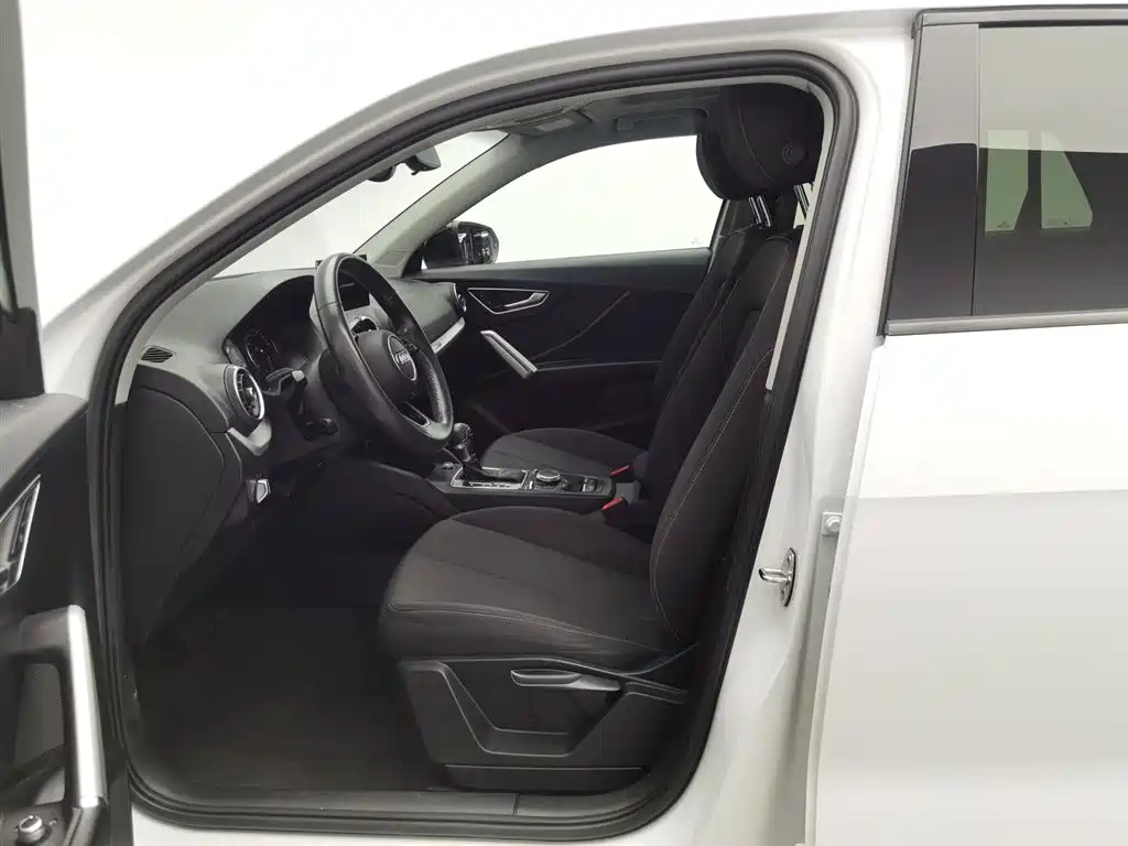 Audi Q2L 2021 35 TFSI