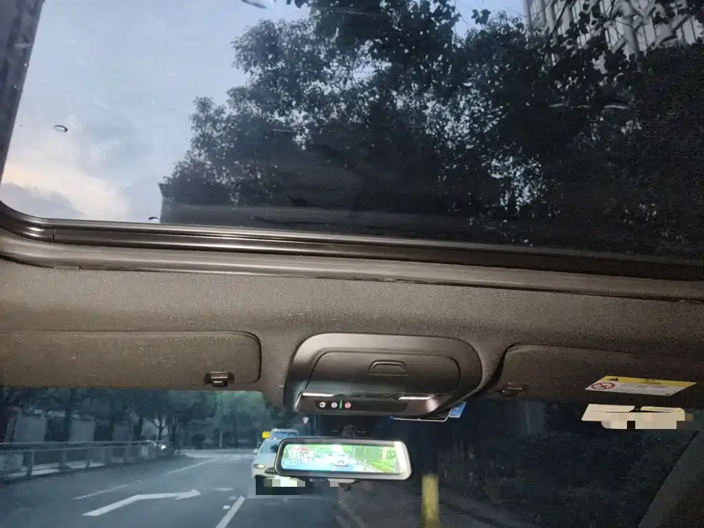Cadillac XT4 — миниатюра 14