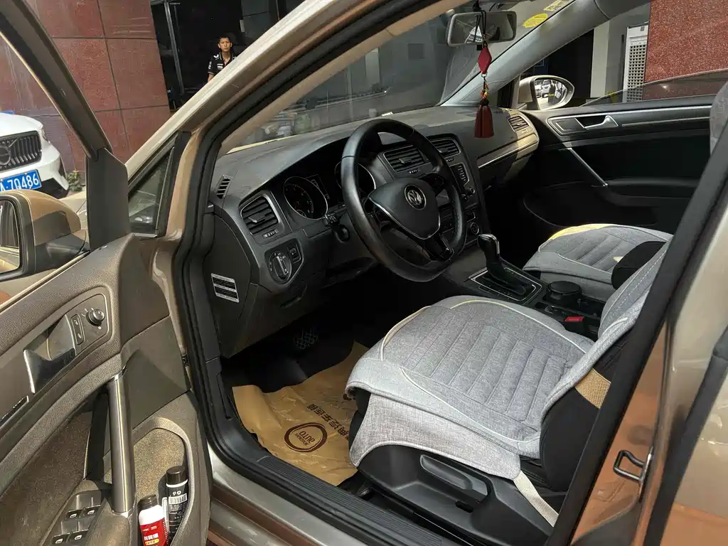 Volkswagen Golf — миниатюра 6