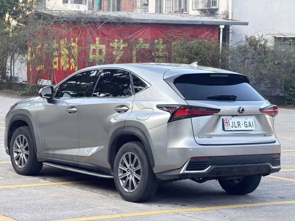 Lexus NX — миниатюра 6