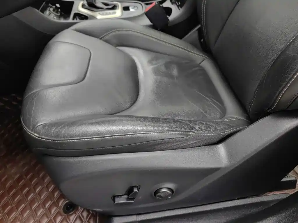 Jeep Cherokee — миниатюра 20
