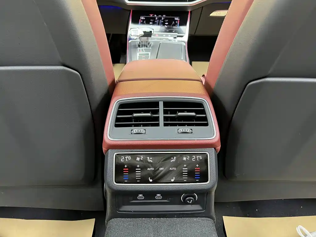 Audi A7L — миниатюра 47