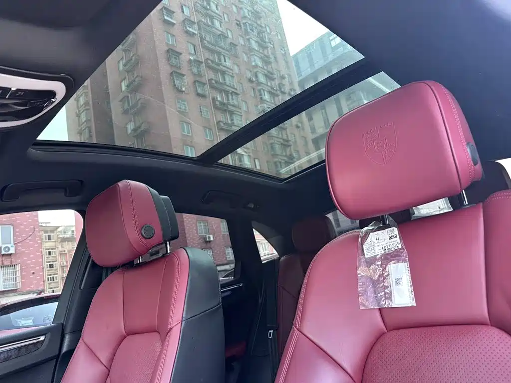 Porsche Macan — миниатюра 6