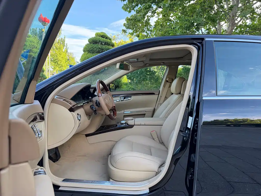 Mercedes-Benz S-Class — миниатюра 12