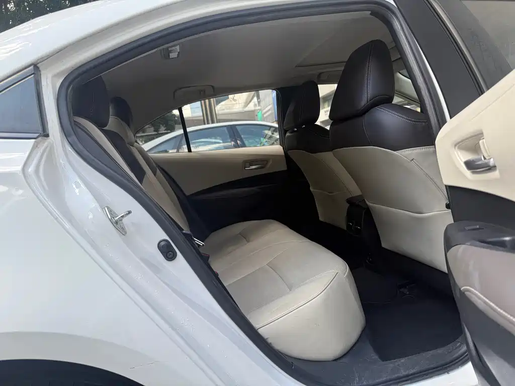 Toyota Corolla — миниатюра 10
