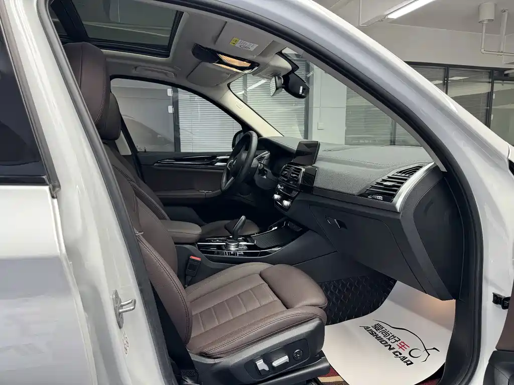 BMW X3 — миниатюра 12