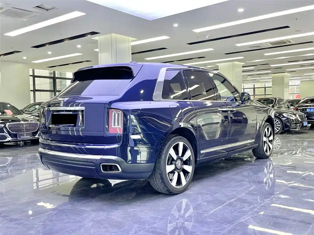 ROLLS-ROYCE CULLINAN