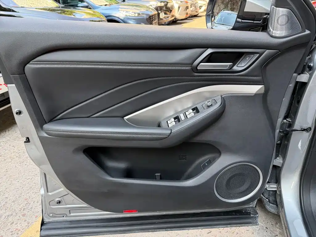 Wey Wey VV6 — миниатюра 8