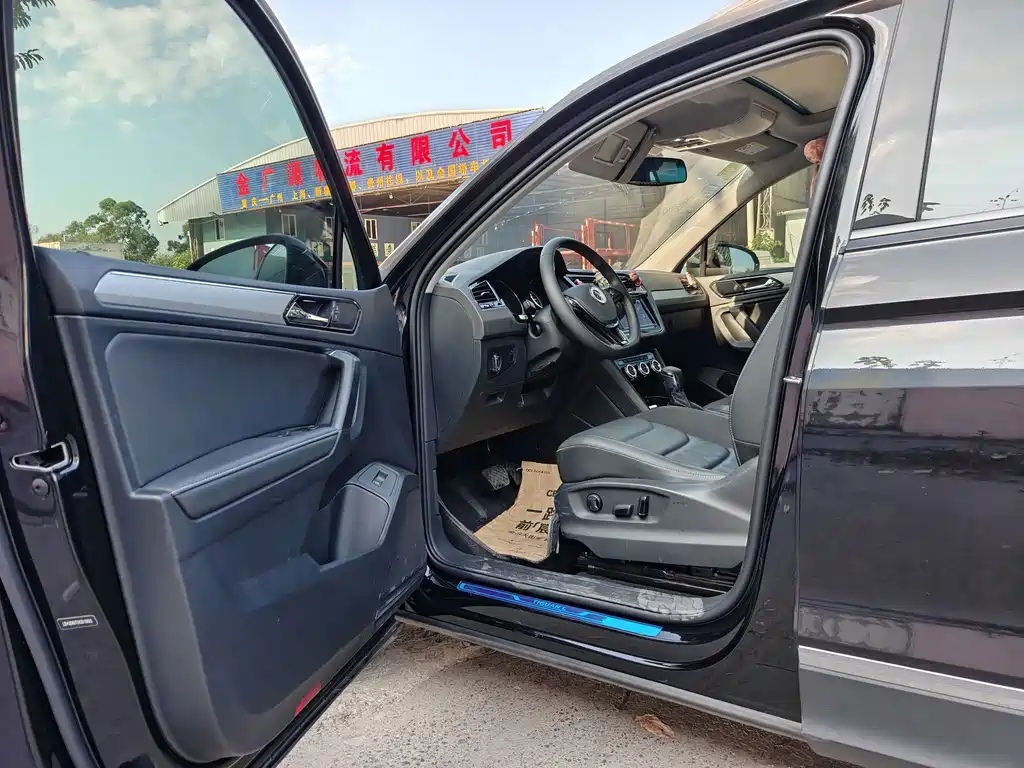 Volkswagen Tiguan L — миниатюра 6