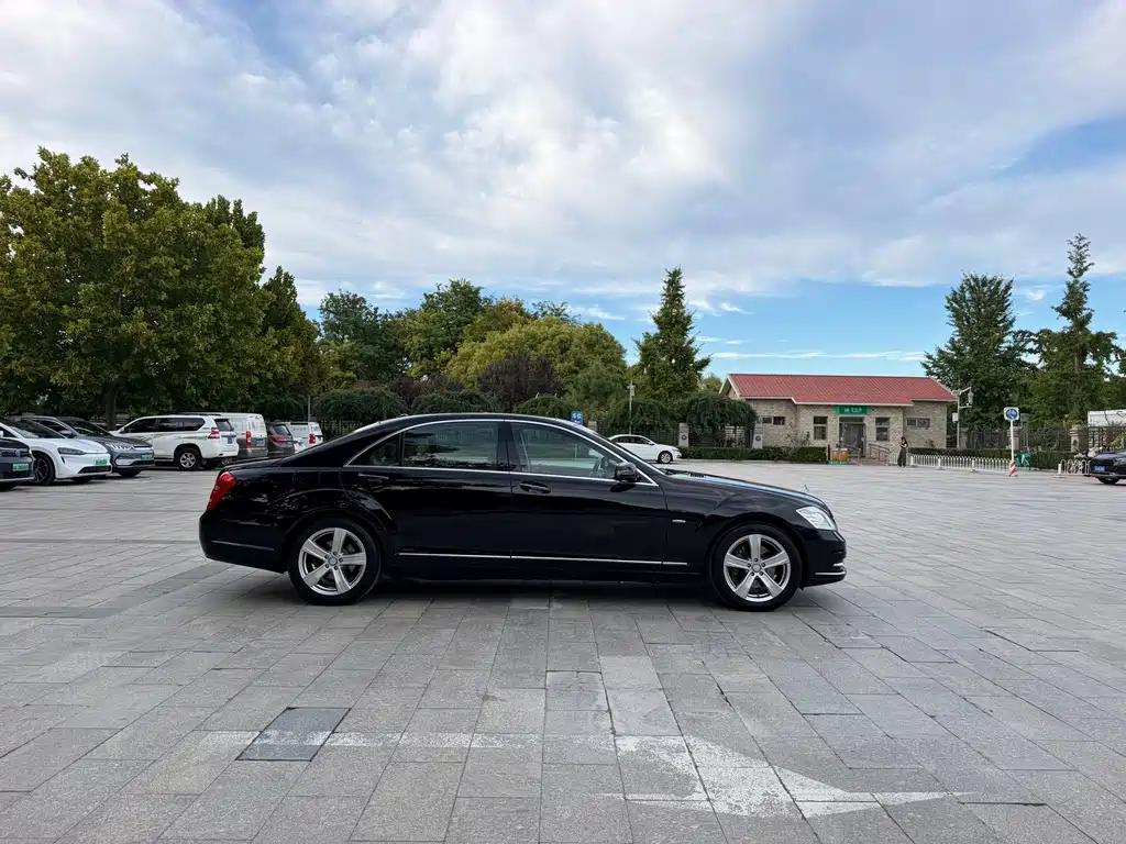 Mercedes-Benz S-Class — миниатюра 8