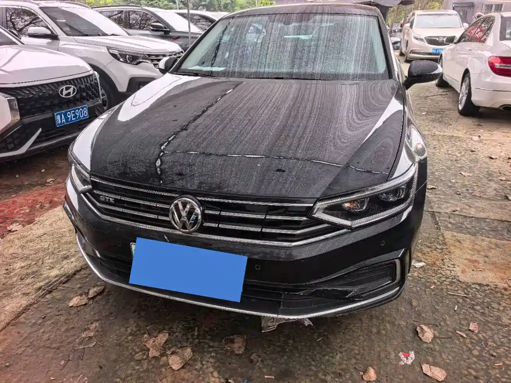 Volkswagen Magotan PHEV — миниатюра 2