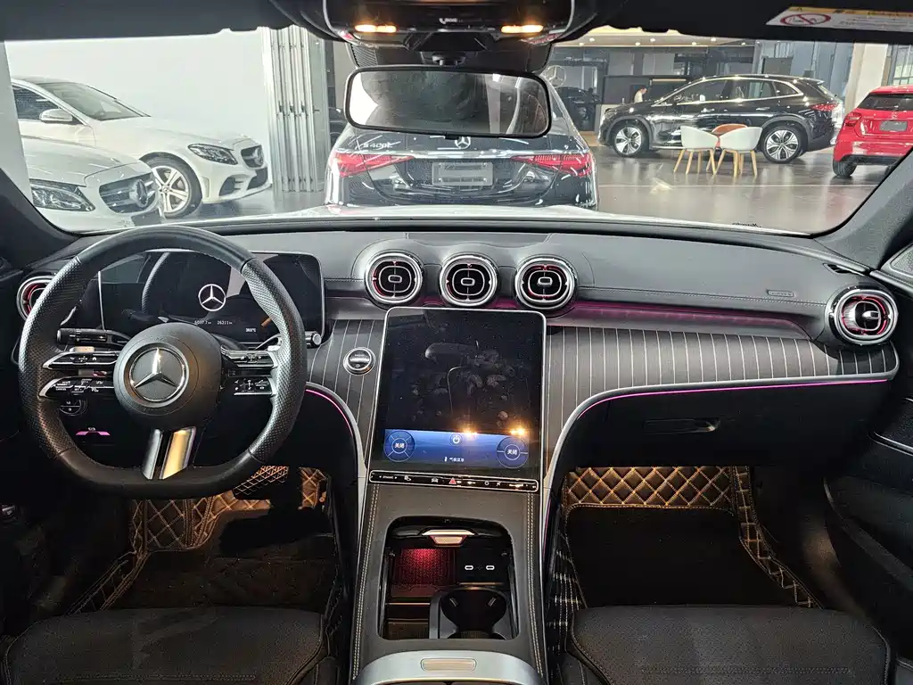 Mercedes-Benz C-Class — миниатюра 12