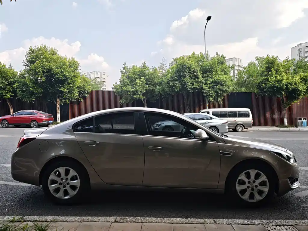 Buick Regal — миниатюра 7