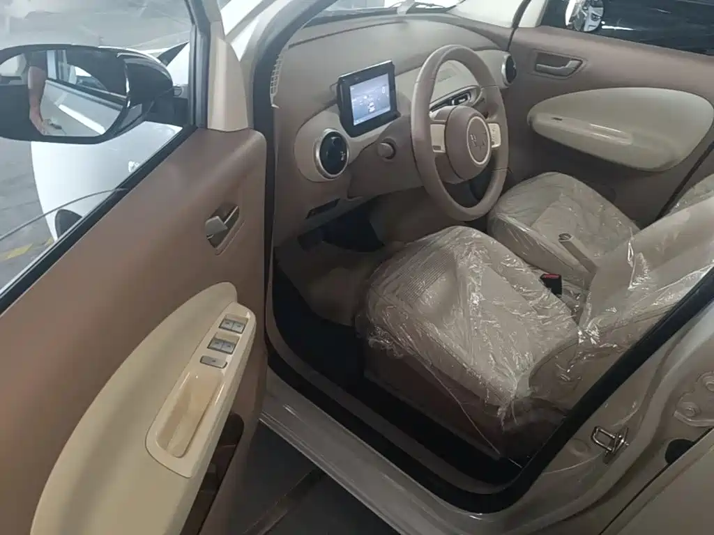 Wuling MINIEV — миниатюра 16