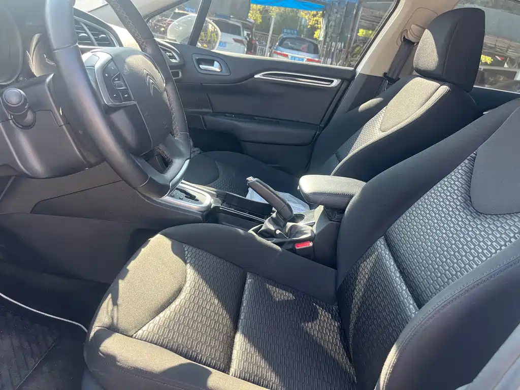 Citroen C4L — миниатюра 13