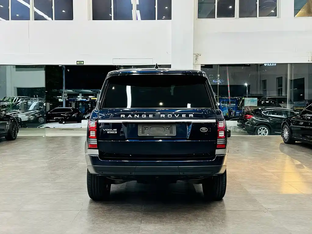 Land Rover Range Rover — миниатюра 5