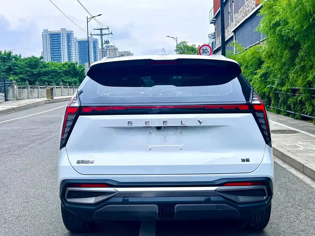 Geely Boyue L — миниатюра 7