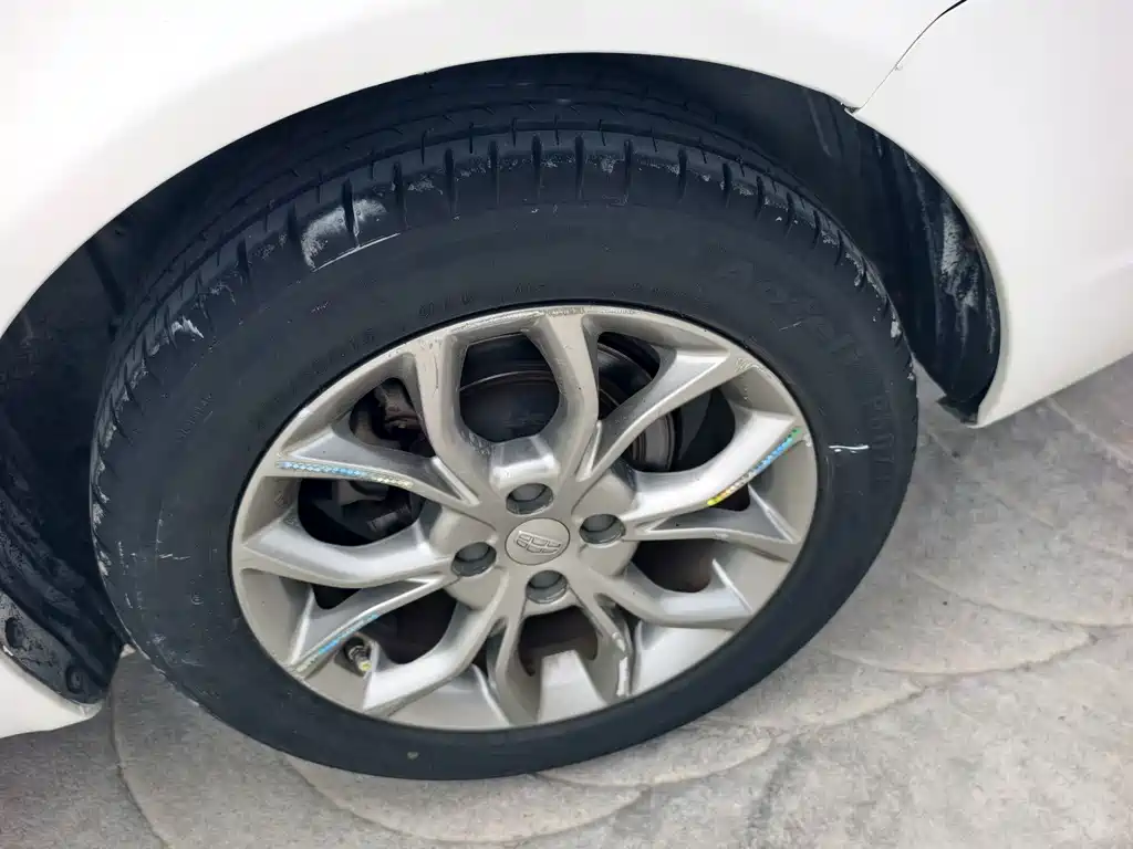 Geely Vision — миниатюра 10