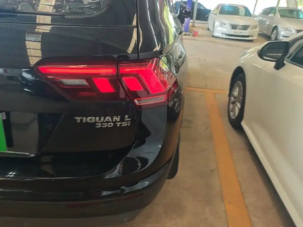 Volkswagen Tiguan L L 2018 330TSI AT