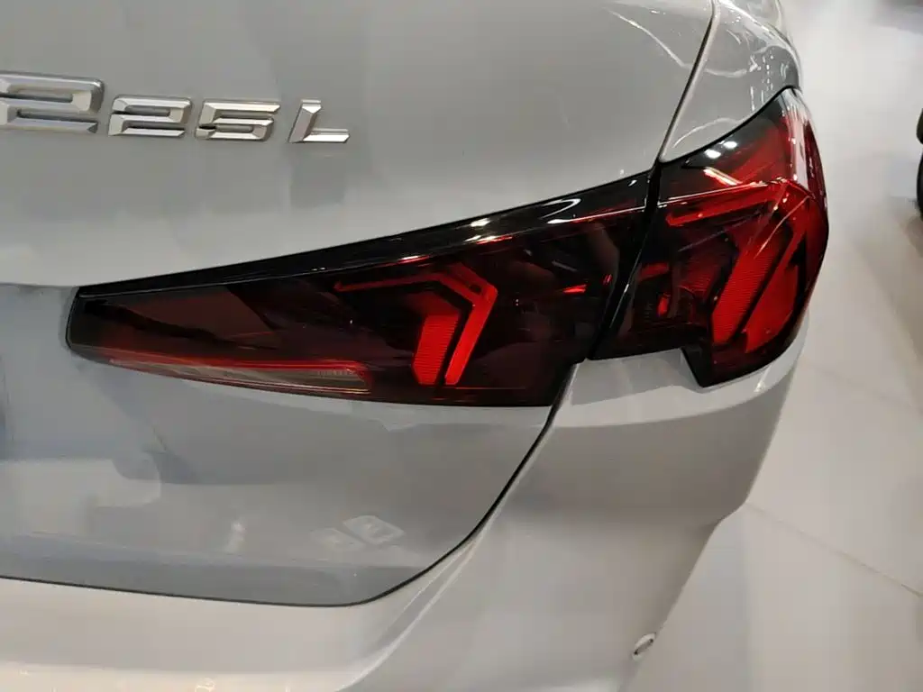 BMW 2 Series — миниатюра 8