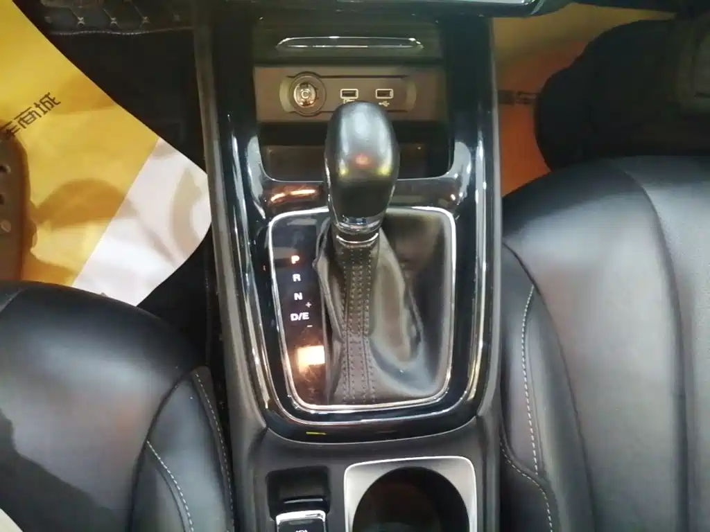 Roewe i5 — миниатюра 14
