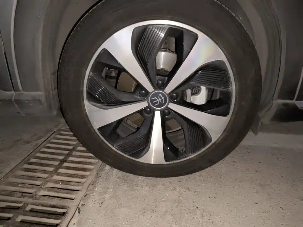 BYD PLUS New Energy — миниатюра 8