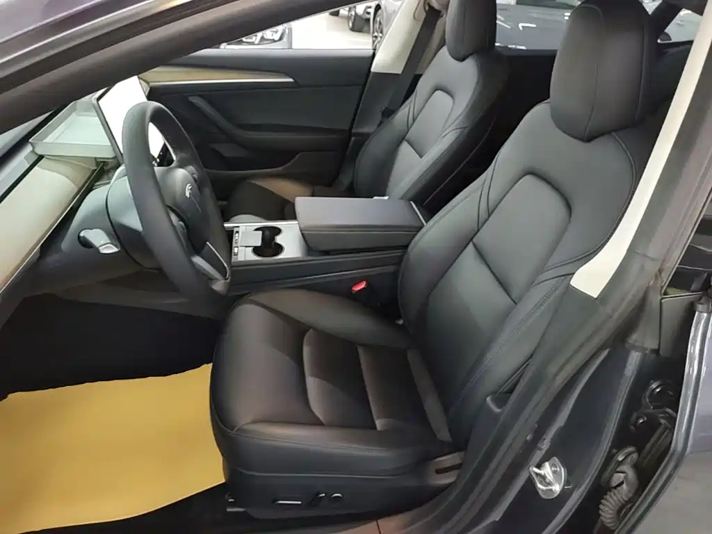 Tesla Model 3 — миниатюра 15