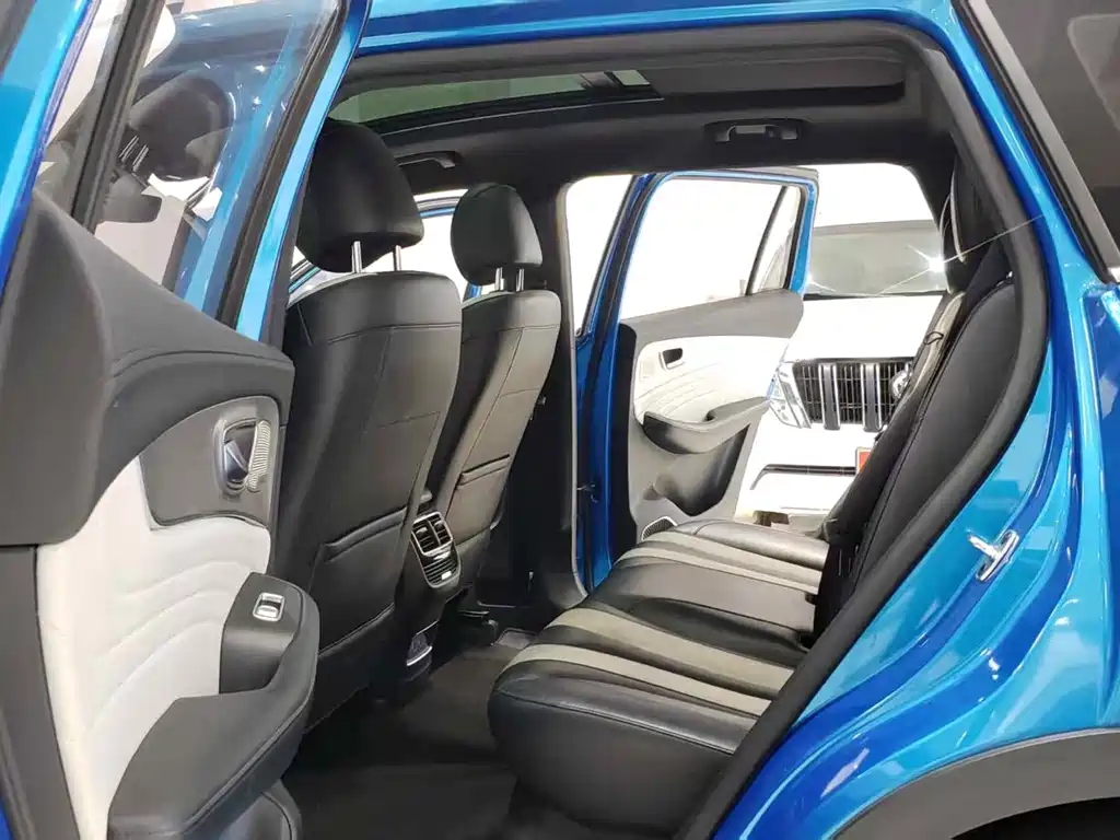 Roewe RX5 MAX — миниатюра 8