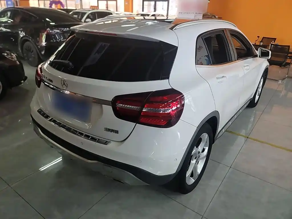Mercedes-Benz GLA — миниатюра 7