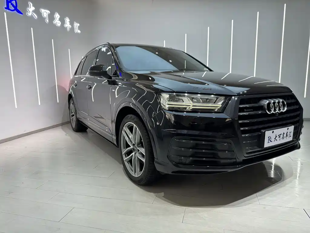 Audi Q7 2019 55 TFSI S line Sport